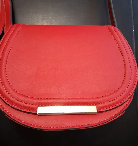 NEW Red Crossbody Saddle Bag  7.5"×5.5" - Picture 3 of 7